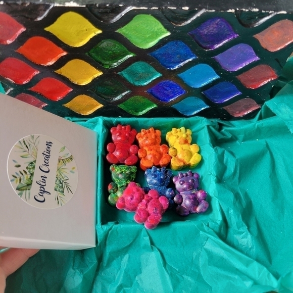COPY - NEW Handmade Set Of 7 Teddy Bear Crayons Speckled Multicolored Rainbow G… - Picture 1 of 6